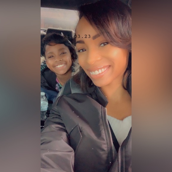 Posher Lo🫶🏽🌺🌸 - Picture 2 of 15